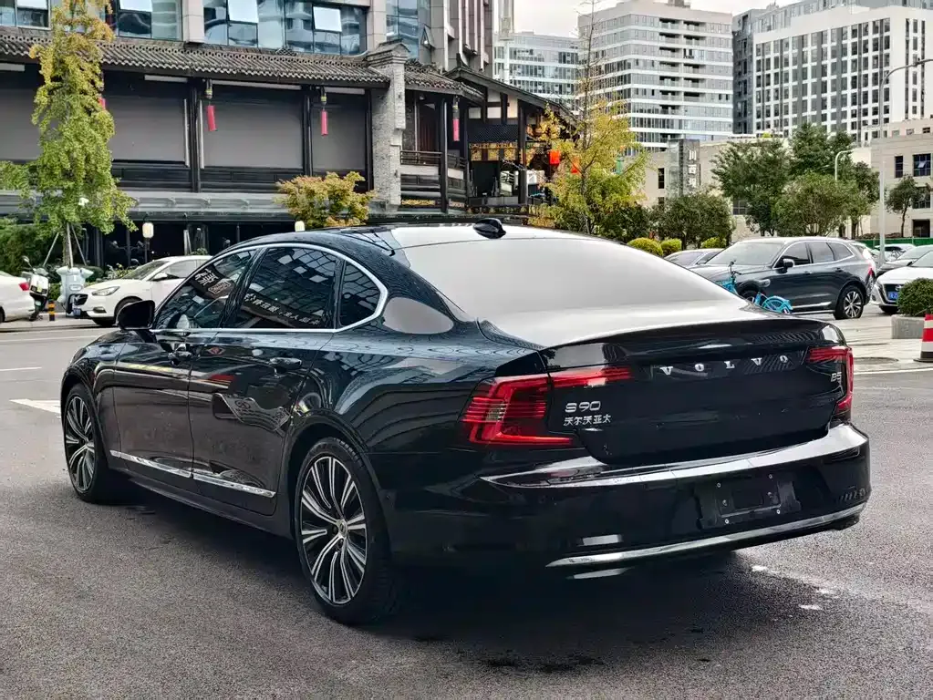 Volvo S90 — фото 5