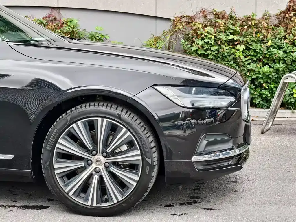 Volvo S90 — фото 9