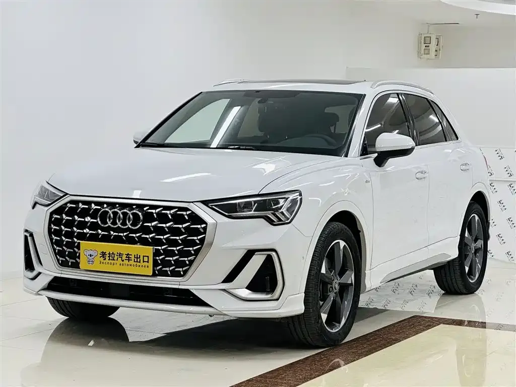 Audi Q3 — фото 1