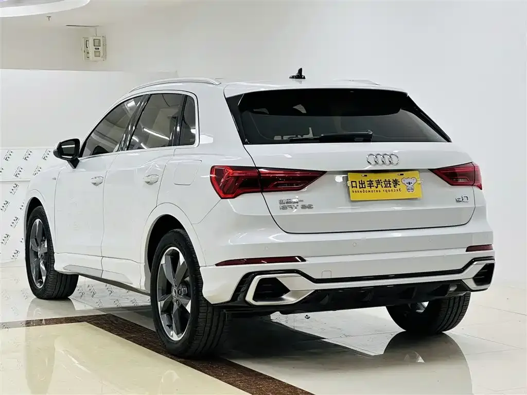 Audi Q3 — фото 7