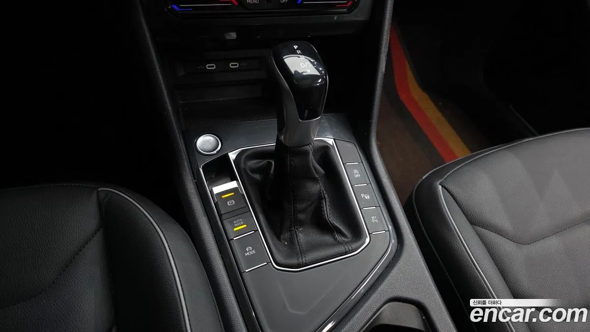 Volkswagen Tiguan — фото 9