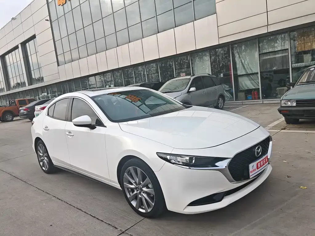 Mazda 3 Axela — фото 3