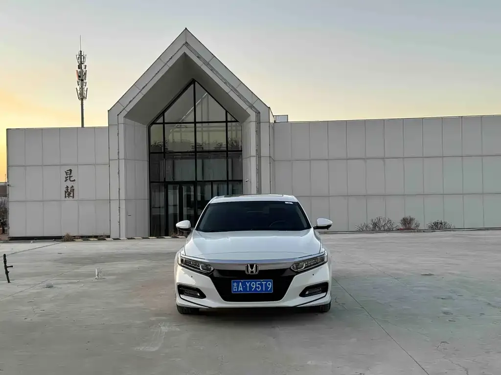 Honda Accord — фото 2