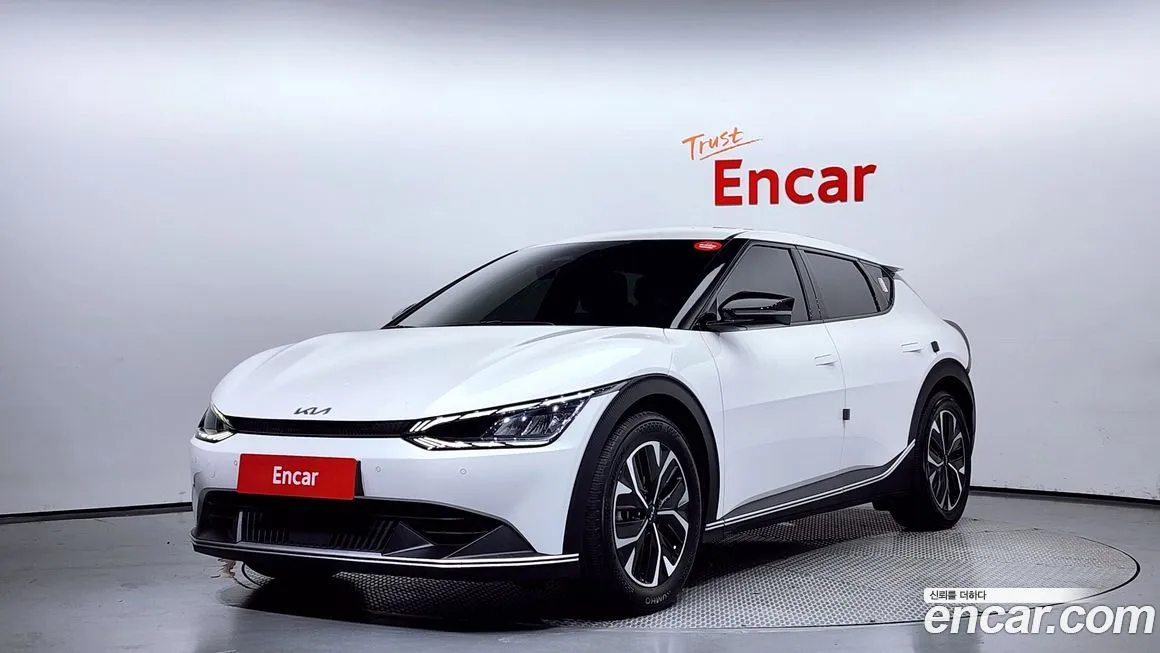 Kia EV6 — фото 1