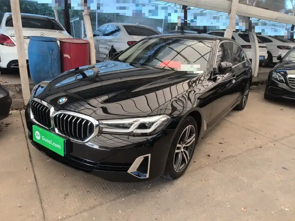BMW 5 Series — фото 1