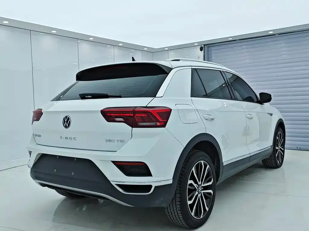 Volkswagen T-Roc — фото 4