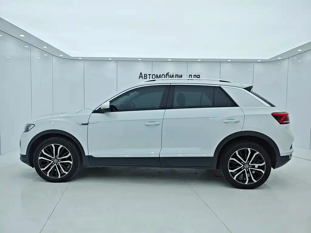 Volkswagen T-Roc — фото 7