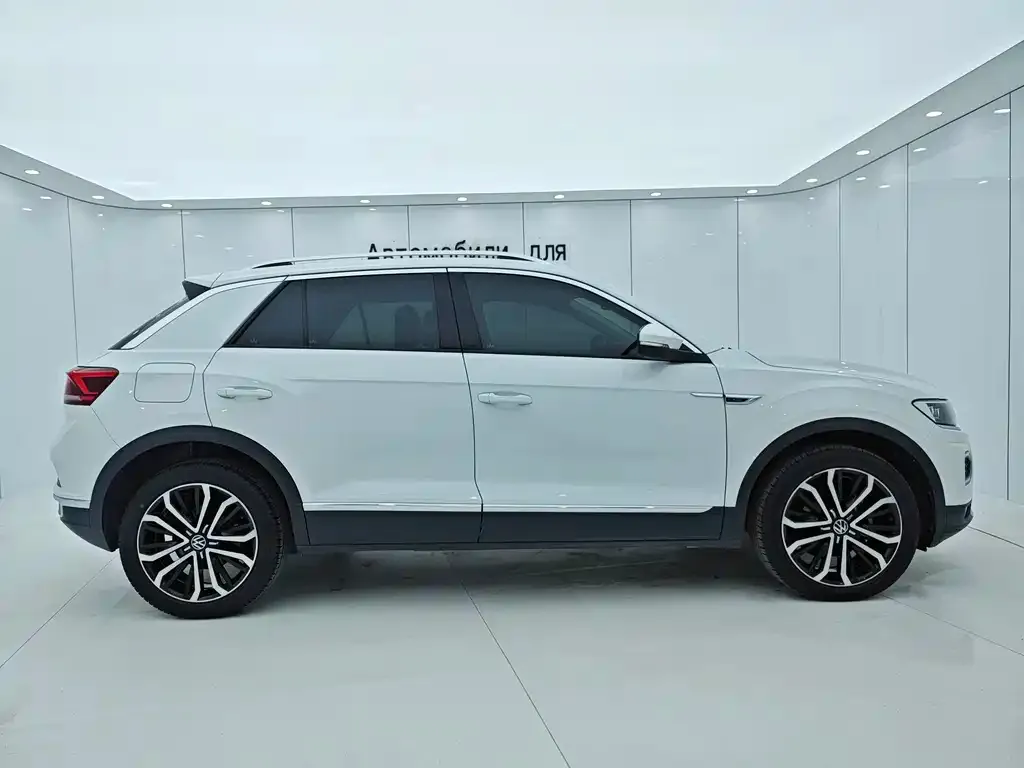 Volkswagen T-Roc — фото 8