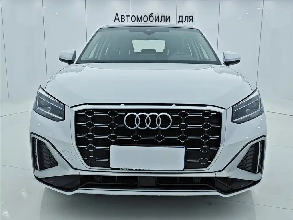 Audi Q2L — фото 2