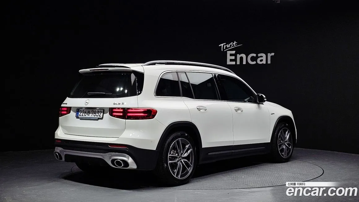 Mercedes-Benz GLB-Class — фото 2