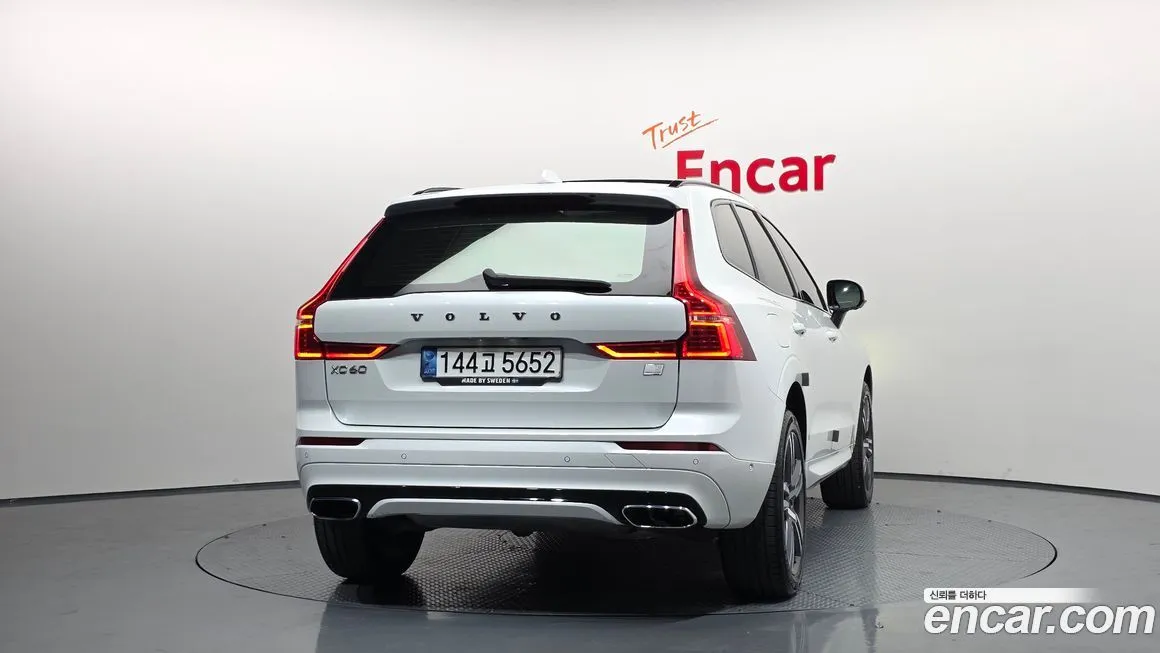 Volvo XC60 — фото 4