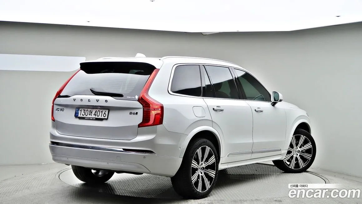 Volvo XC90 — фото 2