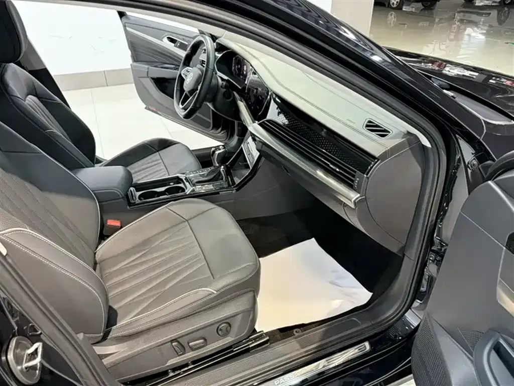 Volkswagen Passat — фото 5