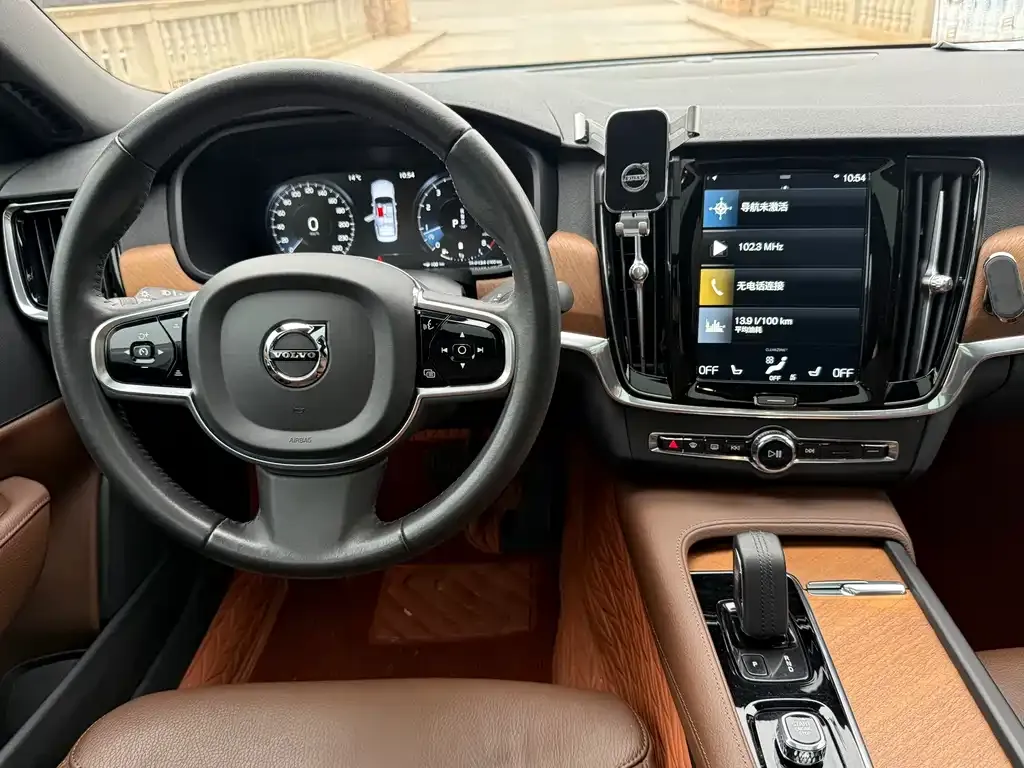 Volvo S90 — фото 9