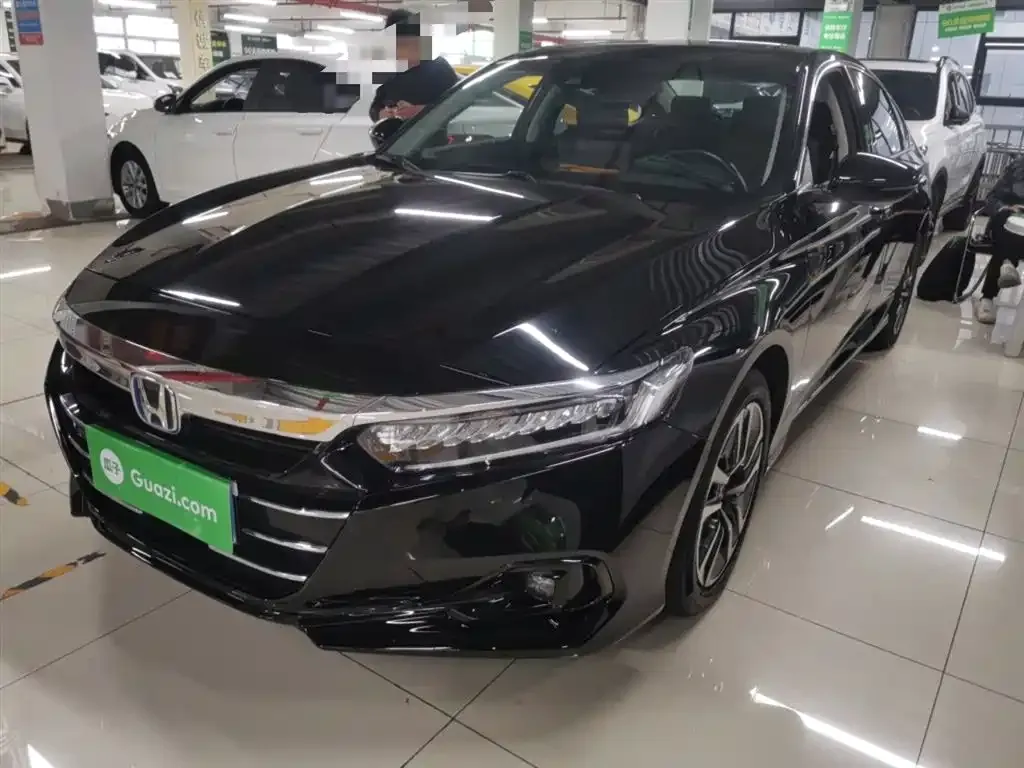 Honda Accord — фото 1