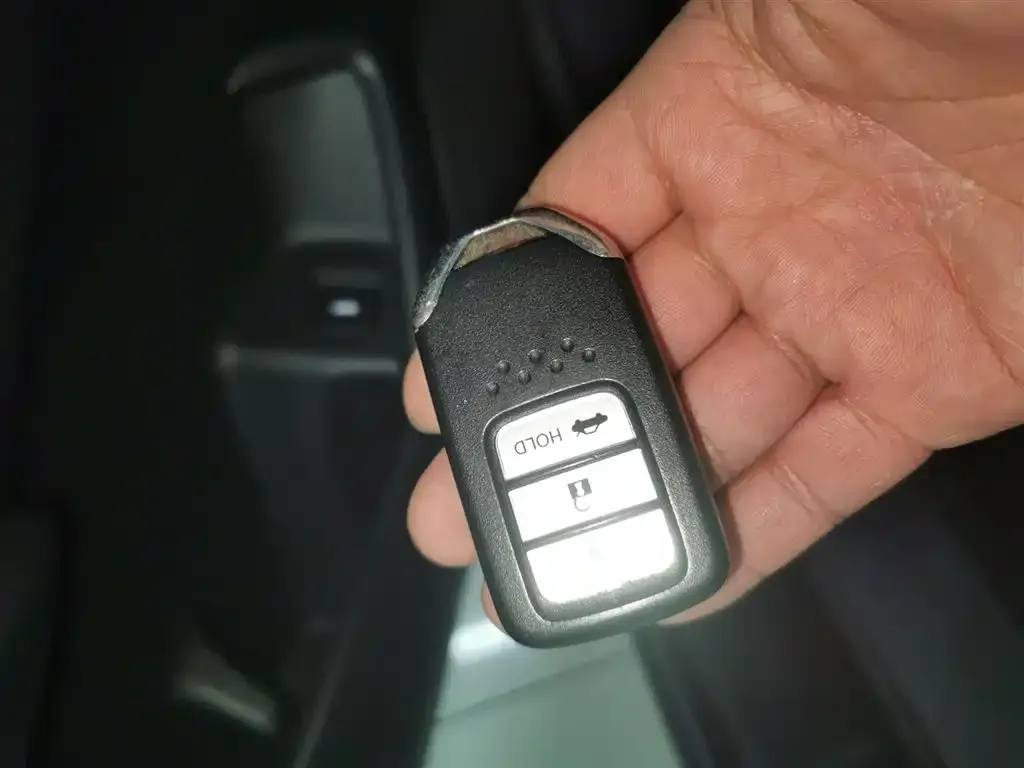 Honda Accord — фото 9