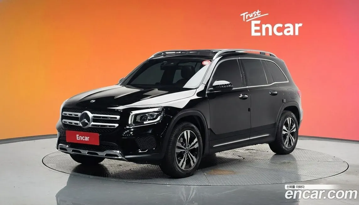 Mercedes-Benz GLB-Class — фото 1