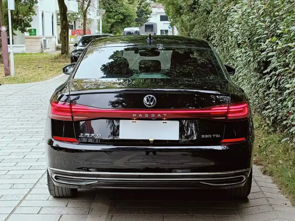Volkswagen Passat — фото 4