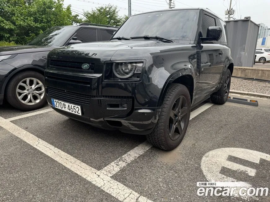 Land Rover Defender — фото 1