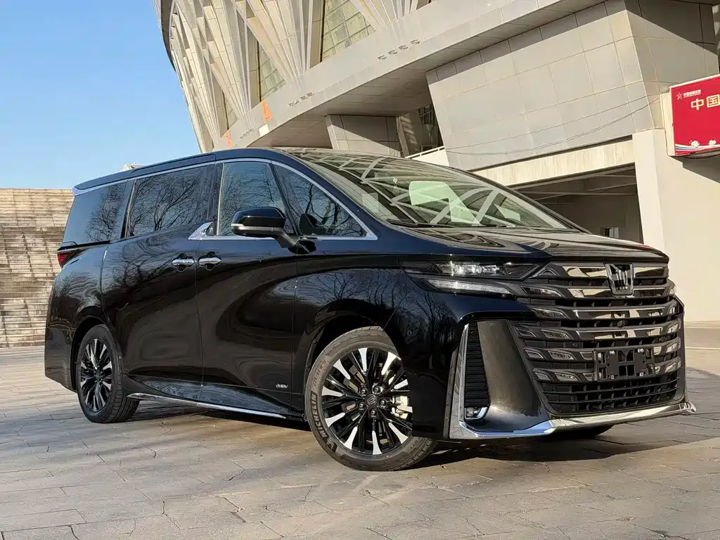 Toyota Vellfire — фото 5
