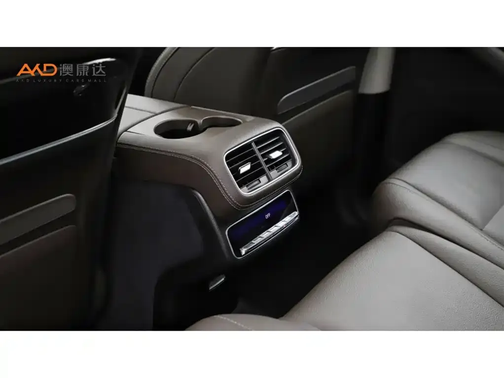 Mercedes-Benz GLS — фото 10