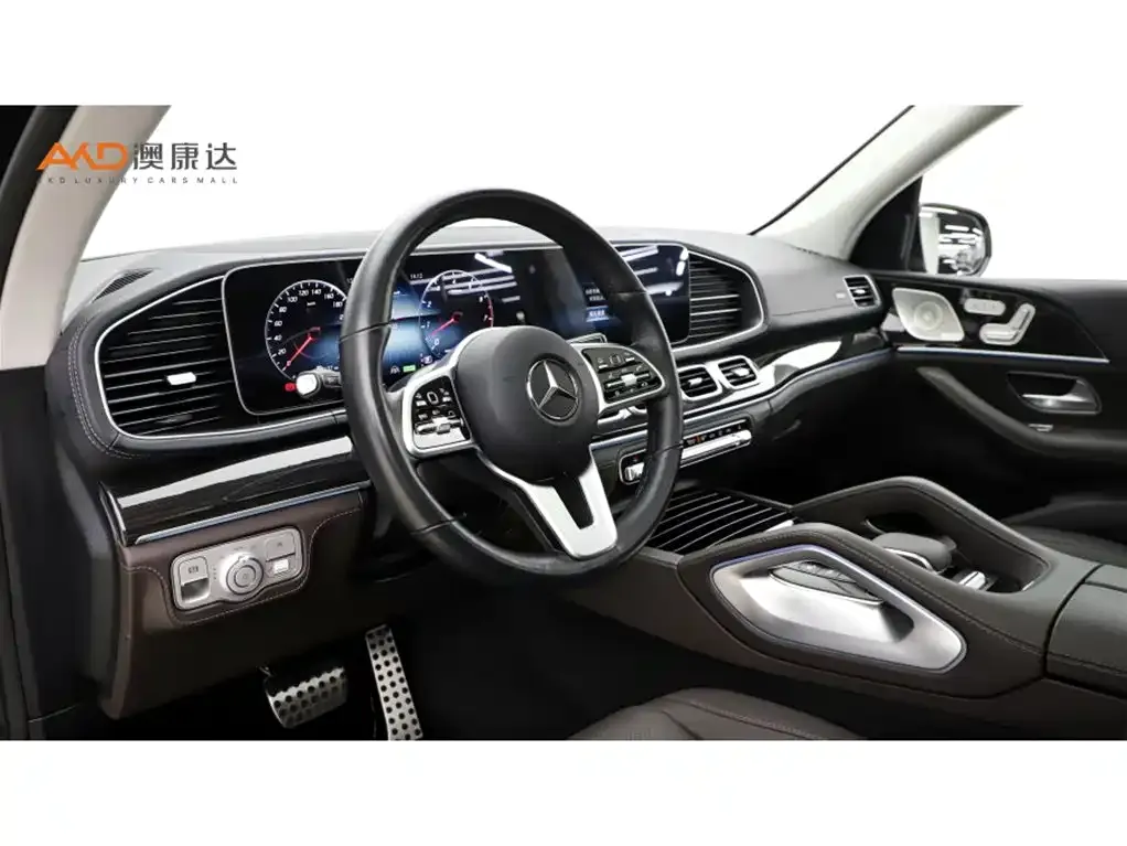 Mercedes-Benz GLS — фото 6