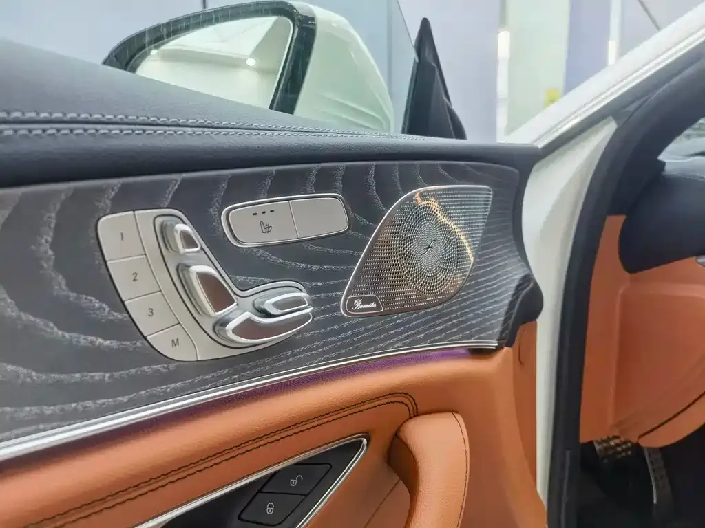 Mercedes-Benz CLS — фото 5