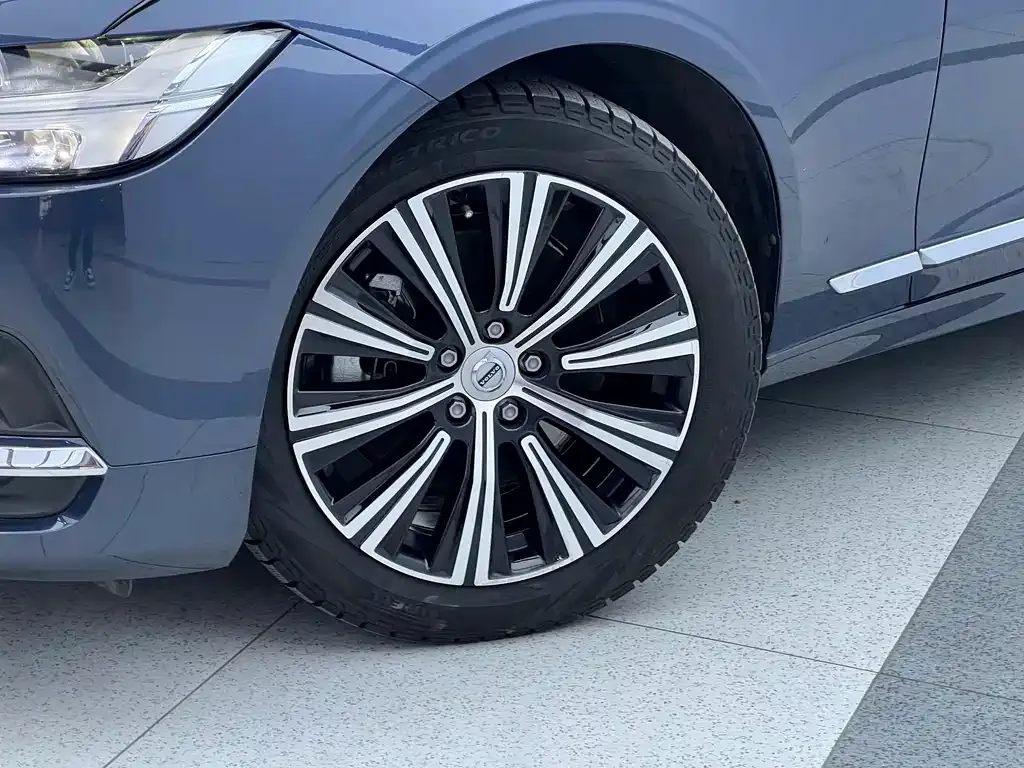 Volvo S90 — фото 7