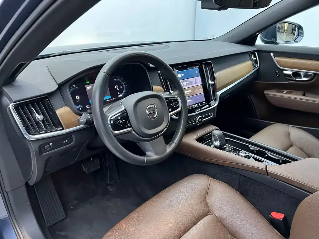Volvo S90 — фото 9