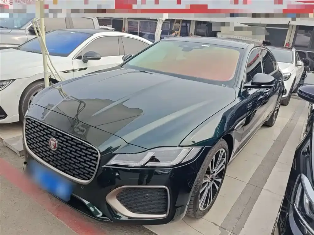 Jaguar XFL — фото 1
