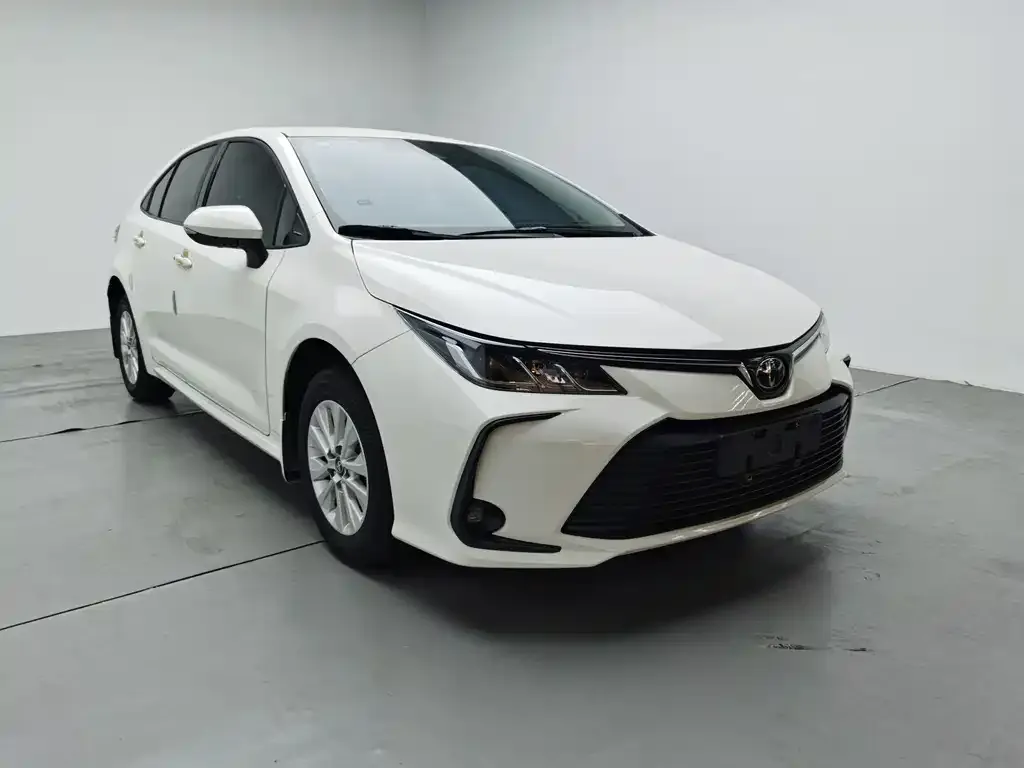Toyota Corolla — фото 2
