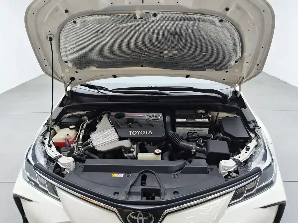 Toyota Corolla — фото 4