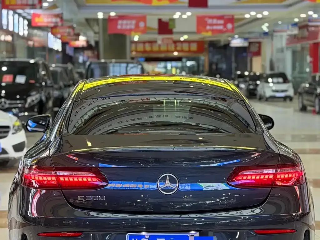 Mercedes-Benz E-Class (Import) — фото 4
