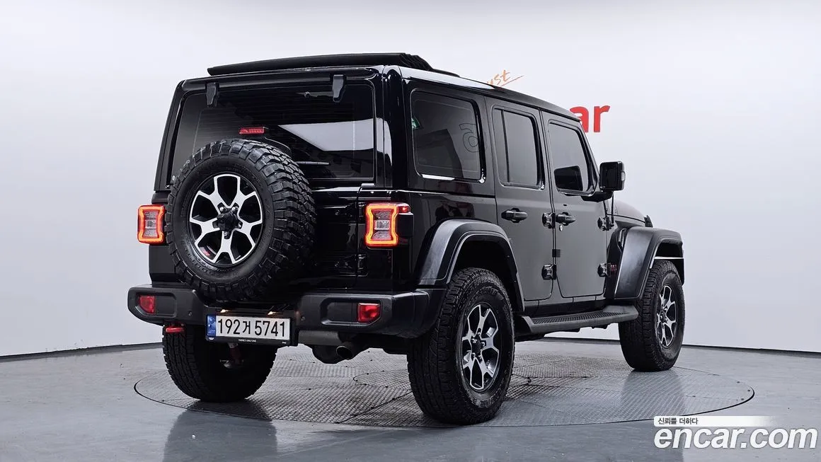 Jeep Wrangler — фото 2