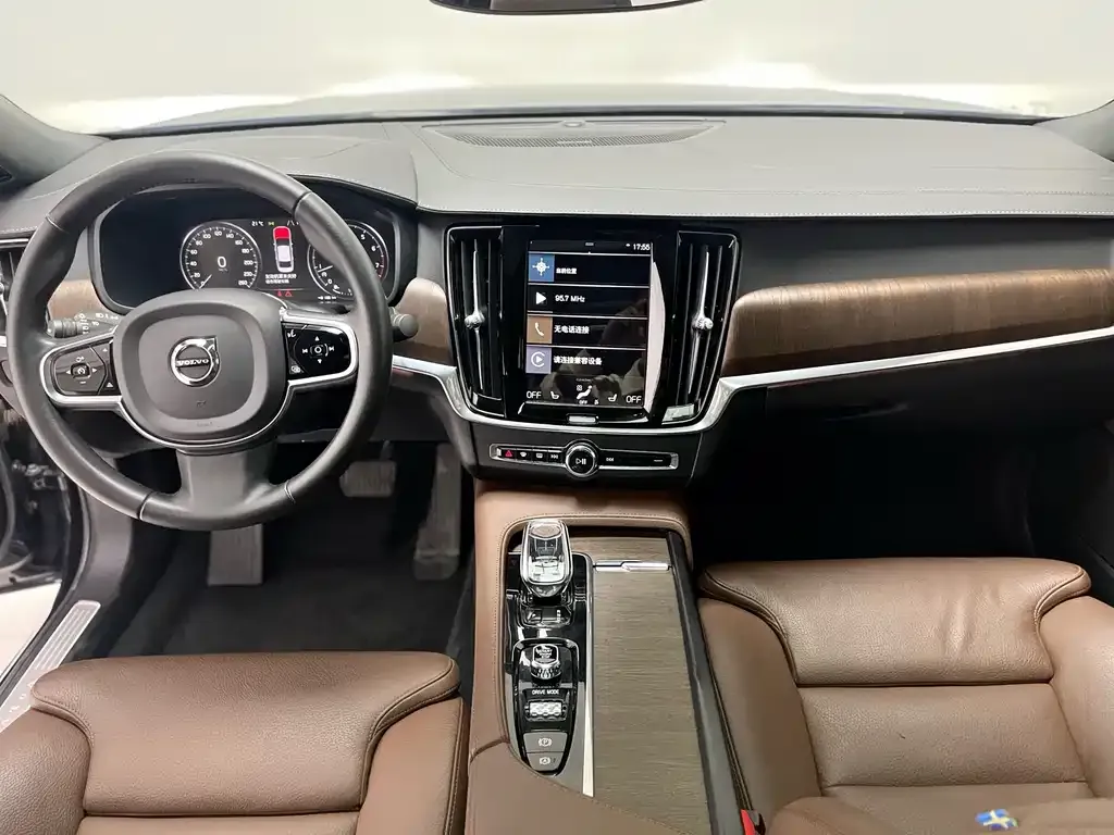 Volvo S90 — фото 4