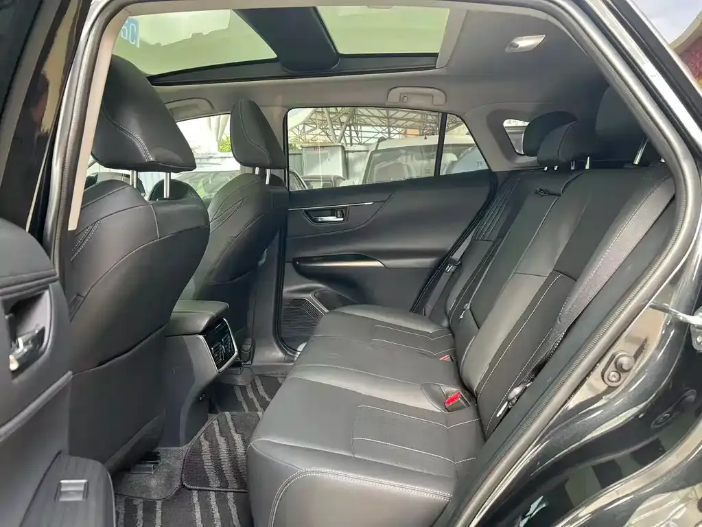 Toyota Harrier — фото 5