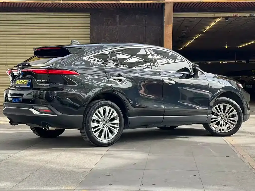 Toyota Harrier — фото 8