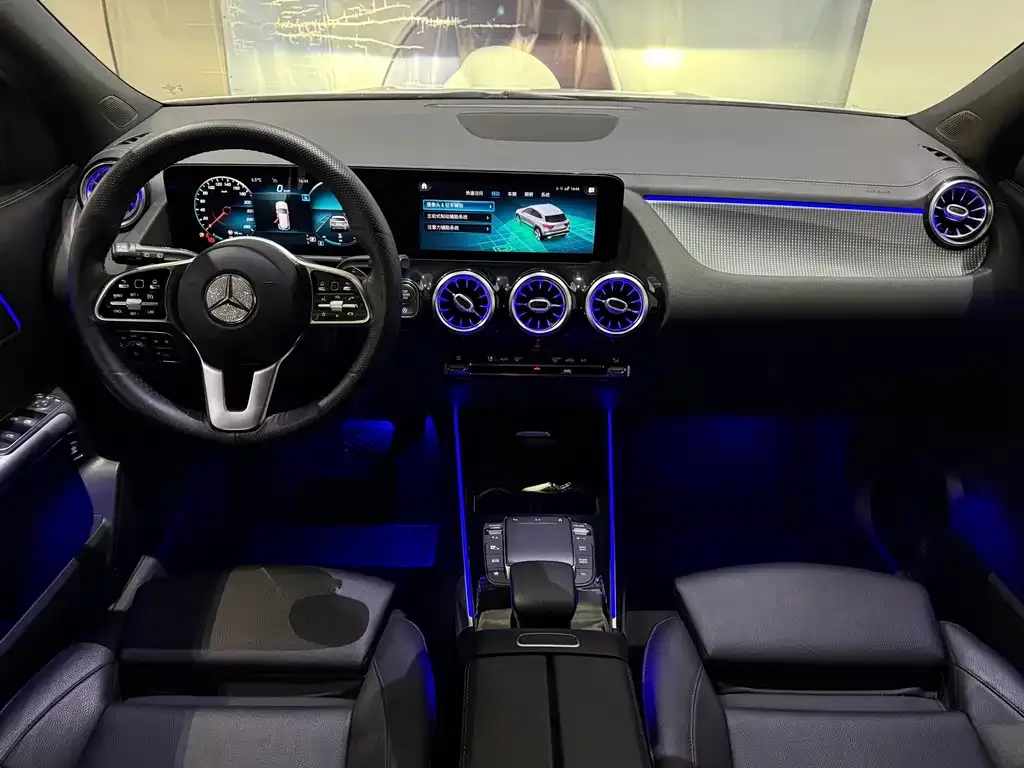 Mercedes-Benz GLA — фото 10