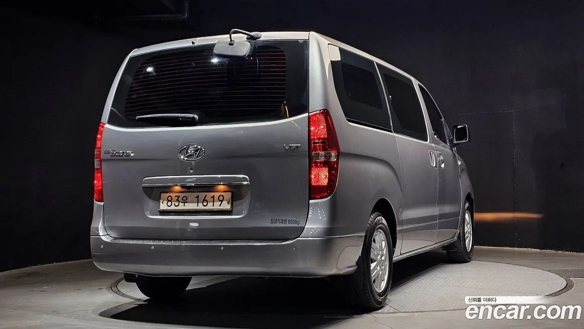 Hyundai Starex — фото 2