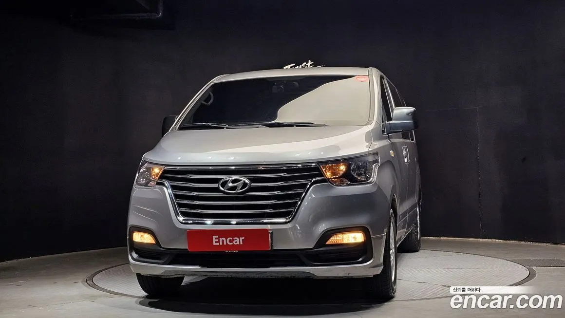 Hyundai Starex — фото 3