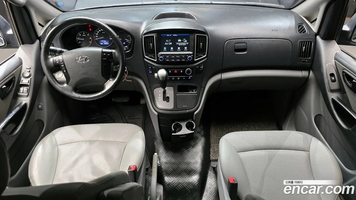 Hyundai Starex — фото 7