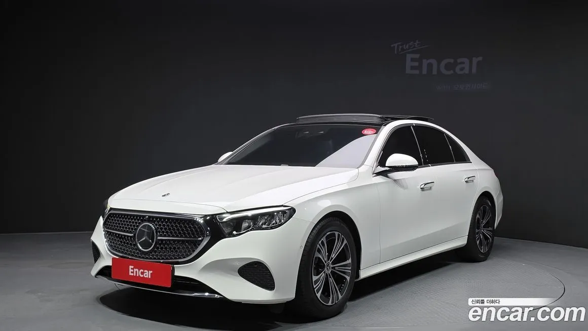 Mercedes-Benz E-Class — фото 1