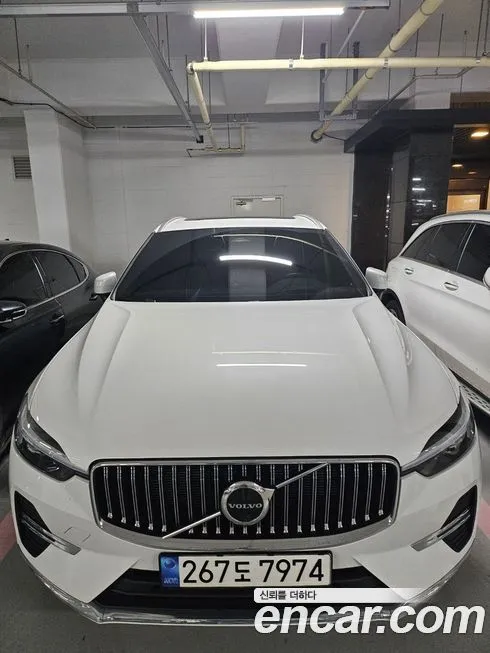 Volvo XC60 — фото 1