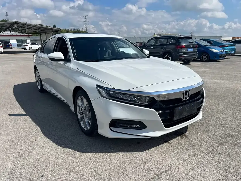 Honda Accord — фото 3