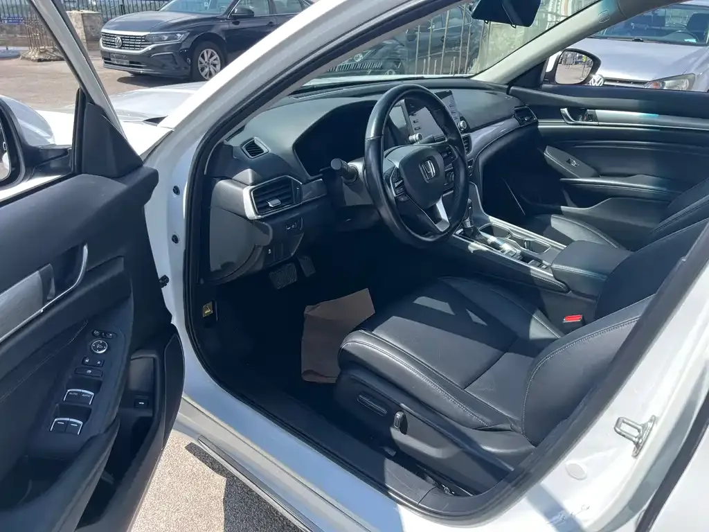 Honda Accord — фото 4