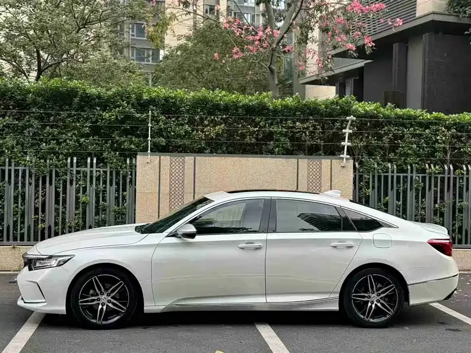 Honda Inspire — фото 2