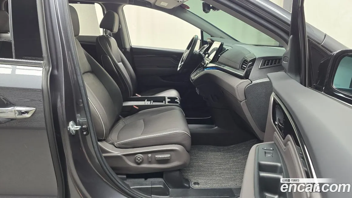 Honda Odyssey — фото 10