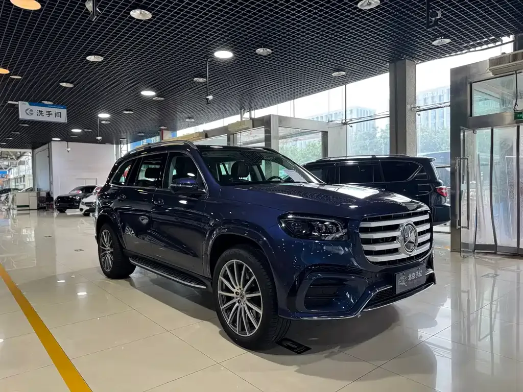 Mercedes-Benz GLS — фото 9