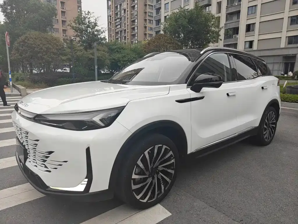 BAIC X7 — фото 2