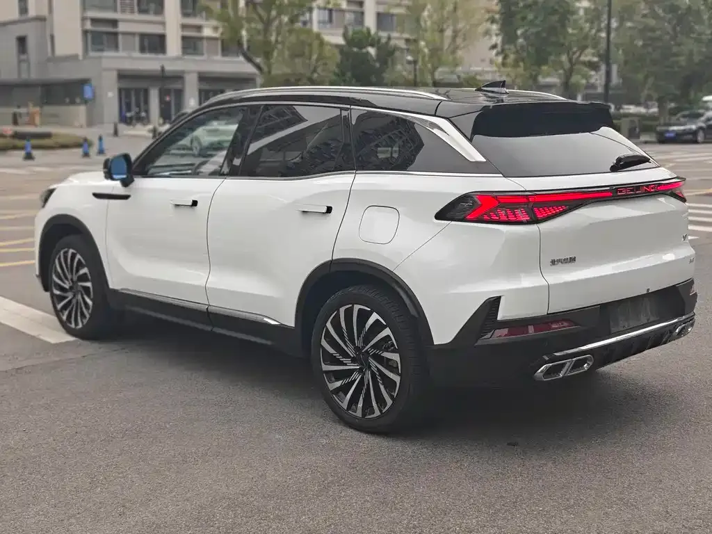 BAIC X7 — фото 8